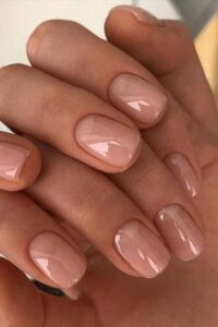 ongles courts avec gainage